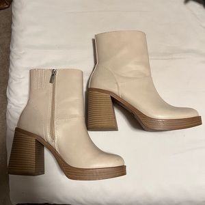 Off-white Olly Platform Boots - Universal Thread size 9